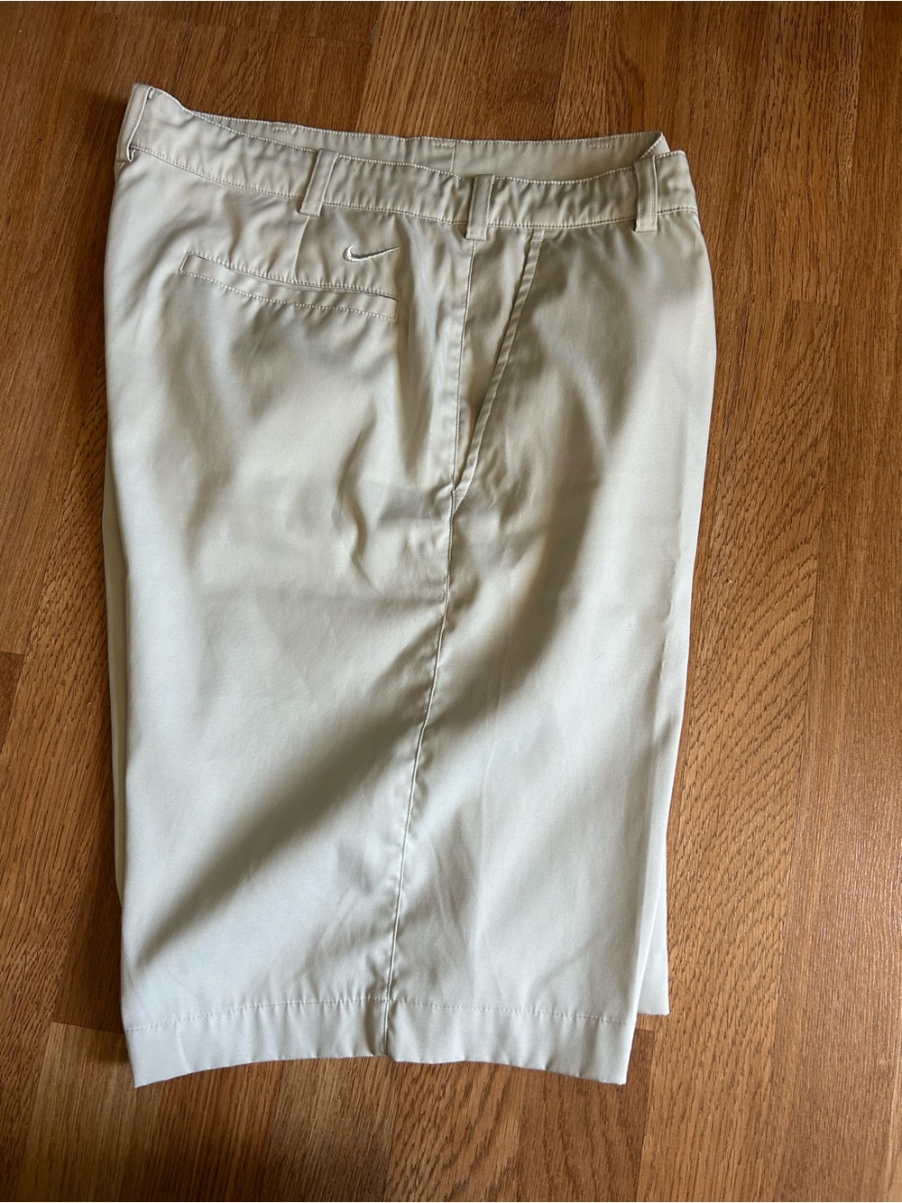 Nike Light Cream Golf Shorts.Size 33